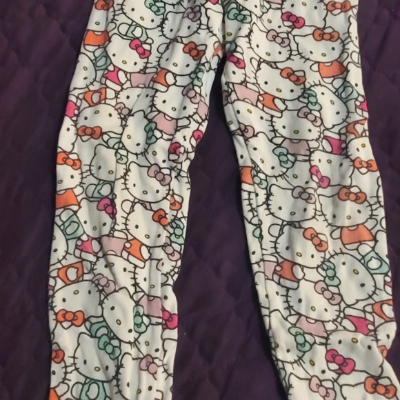 Gap Kids Hello Kitty Gray and Multicolor Kids Pajamas. - Picture 4 of 6